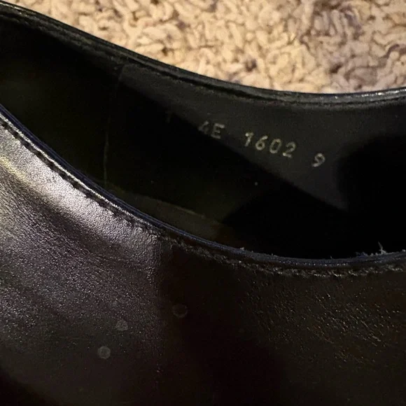 Prada Men's Black Shoes - Picture 7 of 8